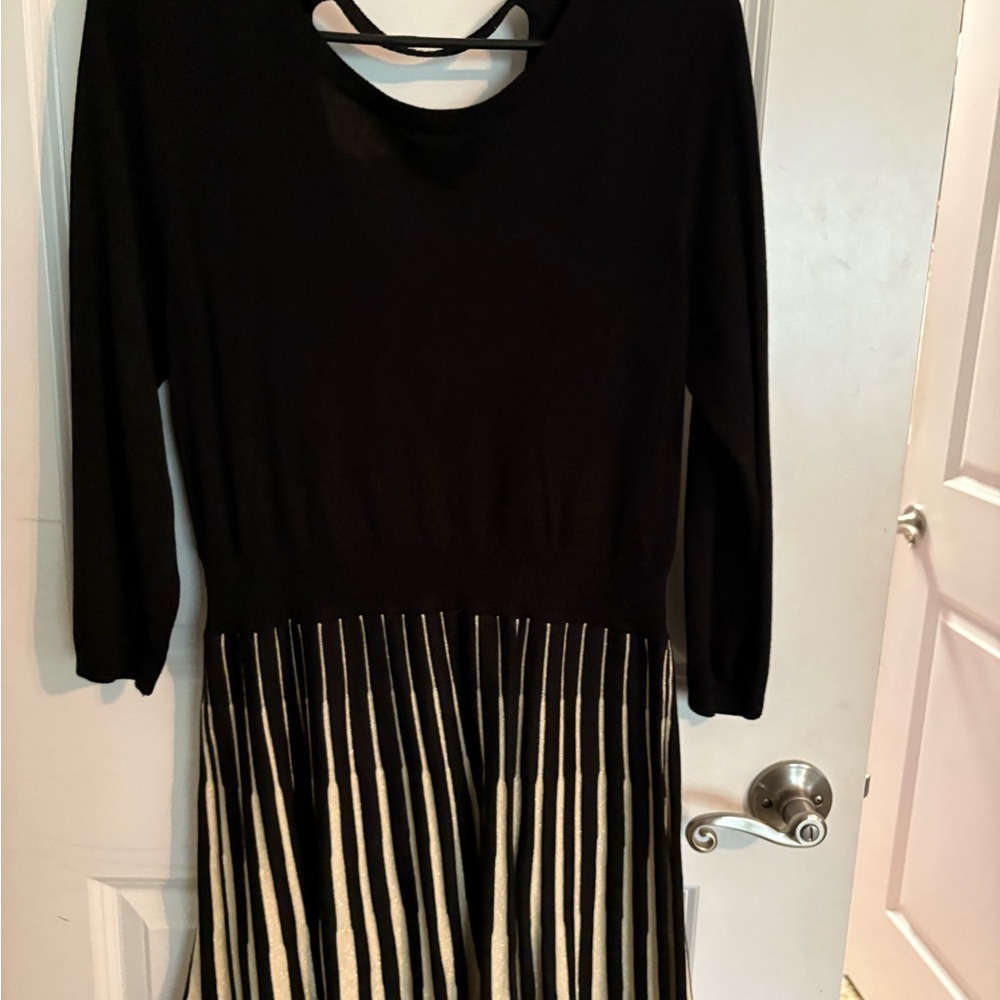 Black Fit and Flare Long Sleeve Dress with Scoop Neck for Work